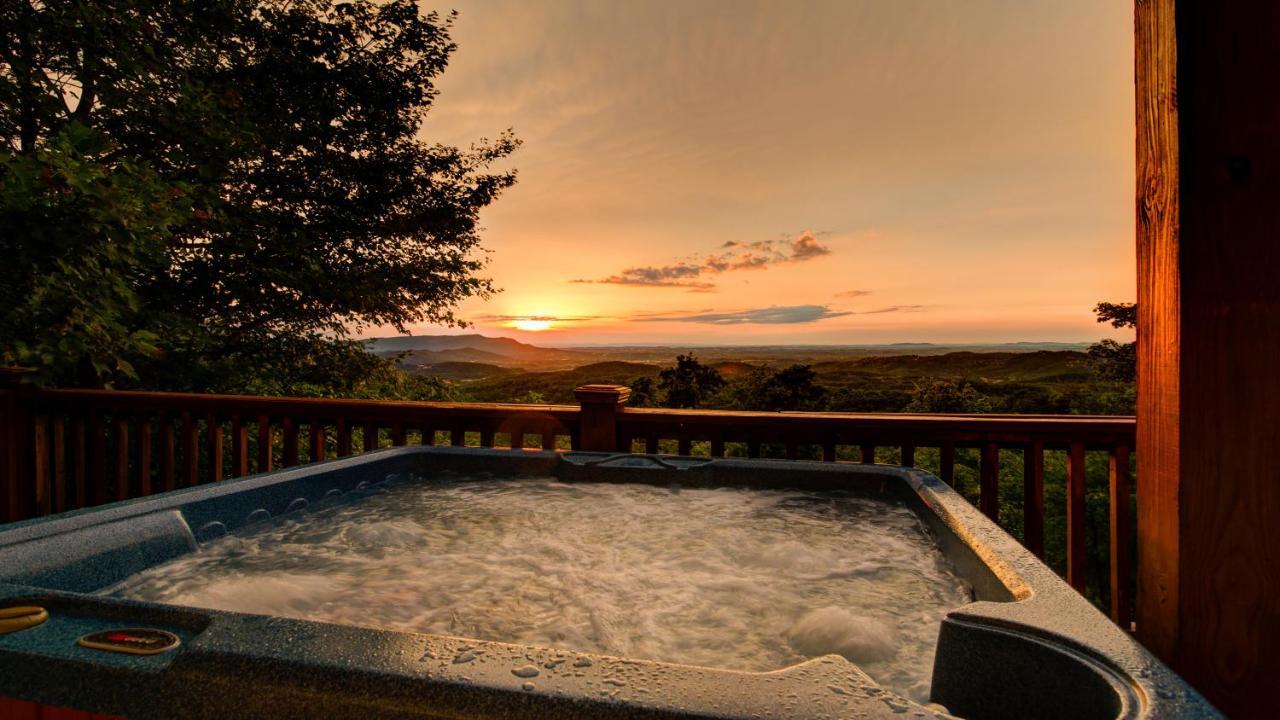 Incredible Views Hot Tub Close To Everything سيفيرفيل المظهر الخارجي الصورة
